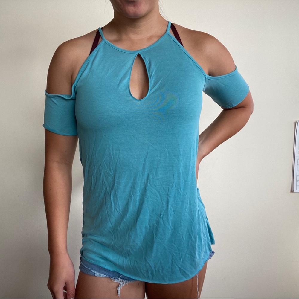Ae soft & sexy keyhole cold shoulder tank top